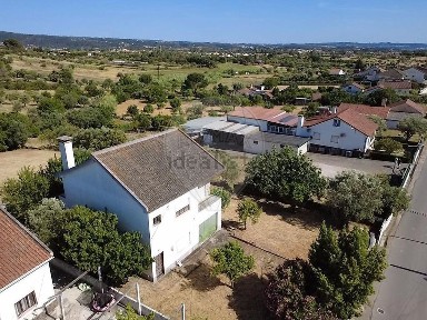 Moradia independente à venda em Tomar e Santa Maria dos Olivais