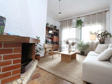 Apartamento T5 à venda na Rua Dom João V
