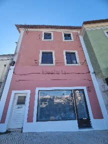 Apartamento T2 à venda na Avenida do Mar