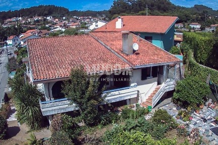 Casa ou moradia à venda em Fajões