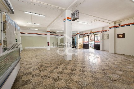Arrendamento de espaço comercial na Rua dos Moínhos de Vento, 6