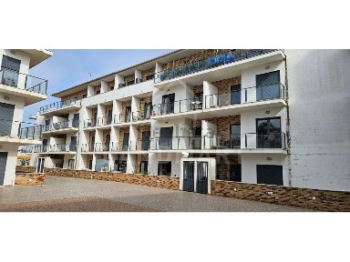 Apartamento T2 à venda na Rua Lagoa de Fora