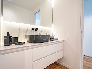 Apartamento T2 à venda na Avenida Cidade de Maringá