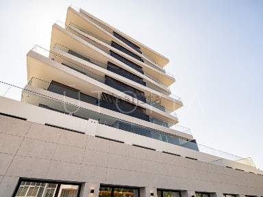 Apartamento T1 à venda na Avenida Cidade de Maringá
