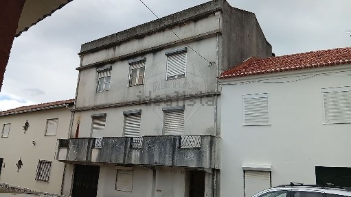 Moradia independente à venda na Rua da Lameira