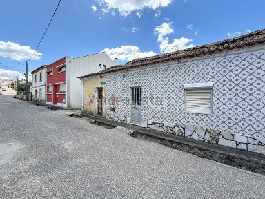Herdade à venda na Rua da Fonte, 107