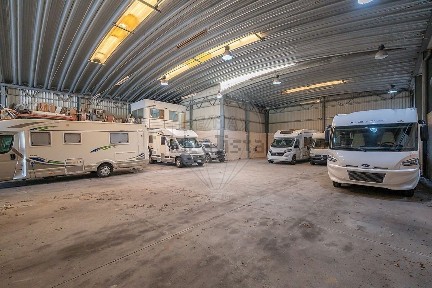 Armazém à venda em Brasfemes
