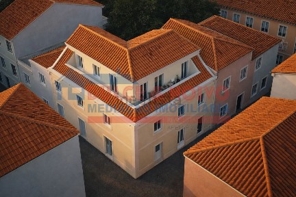 Apartamento T1 à venda na Rua António Cervantes 118-, 120