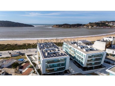 Apartamento T1 à venda na Avenida Marginal