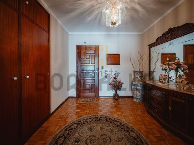 Apartamento T3 à venda na Rua Amigos do Huambo