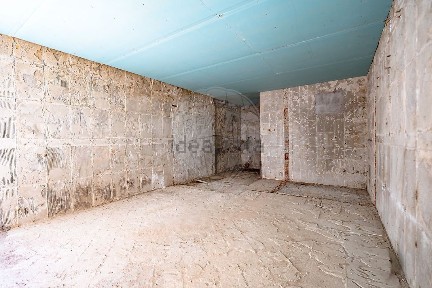 Espaço comercial à venda na Avenida Fernão de Magalhães