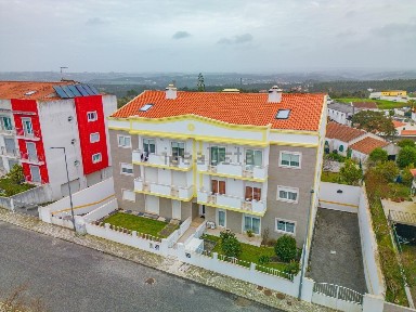 Apartamento T3 à venda na Rua Sol Nascente, 11