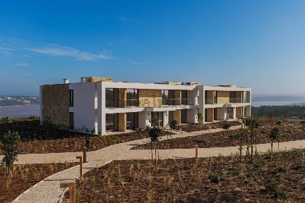 Apartamento T3 à venda na Estrada do Rio Cortiço, 4