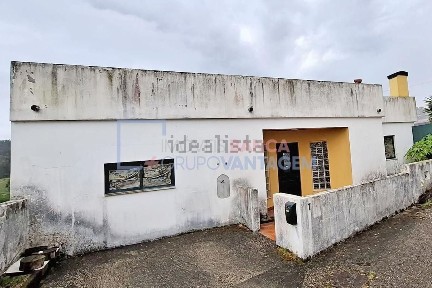 Moradia independente à venda em Vila Nova de Monsarros