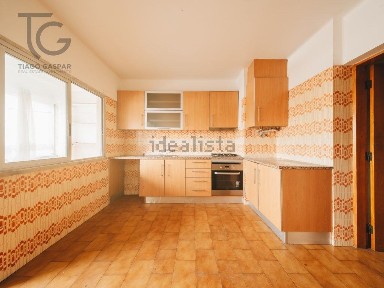 Apartamento T3 à venda na Rua Doutor Bernardino António Carvalho Pargana, 2