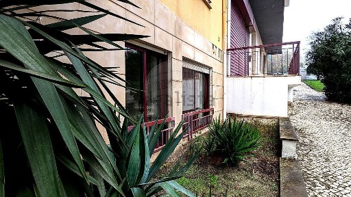Apartamento T2 à venda na Rua b