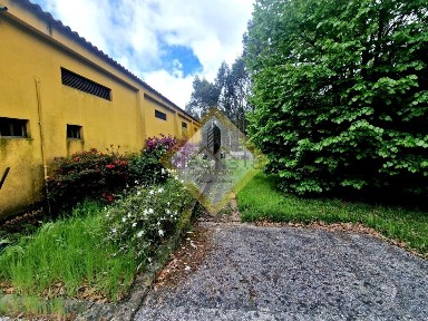 Quinta à venda em Canedo