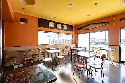 Espaço comercial à venda na Avenida Cónego Urbano Duarte