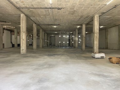 Arrendamento de espaço comercial na Rua Orlando Gonçalves, 8
