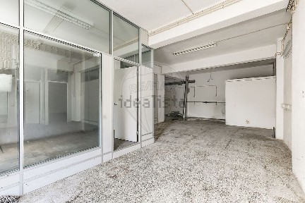 Arrendamento de armazém na Praceta dos Vales de Baixo