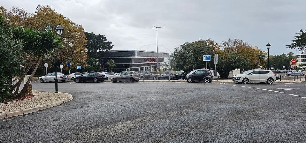 Arrendamento de espaço comercial na Rua Lisboa