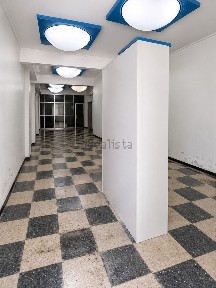 Arrendamento de espaço comercial na Rua da Junqueira