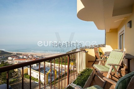 Apartamento T6 à venda na Rua da Capela, 2445 -000