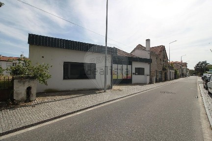 Oliveira do Hospital e São Paio de Gramaços, Largo do Eirô