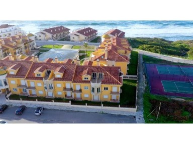 Apartamento T3 à venda na Travessa Verde Pino