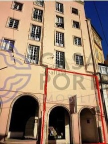 Espaço comercial à venda na Alta - Praça da República