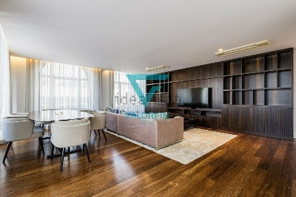 Apartamento T4 à venda em São Francisco - Estádio