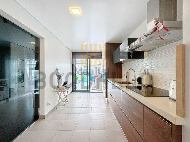 Apartamento T3 à venda na Travessa José Fuller