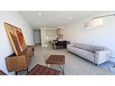 Apartamento T3 à venda na Rua dos Tanques