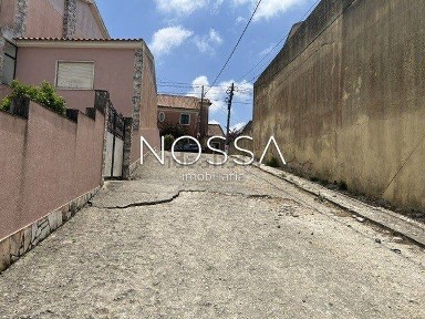 Arrendamento de espaço comercial ou armazém no Alto dos Moinhos