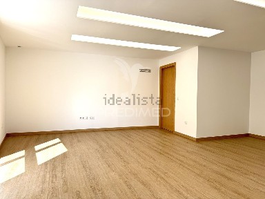 Moradia geminada à venda em Alburitel