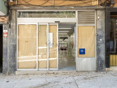 Arrendamento de espaço comercial na Avenida Gomes Pereira
