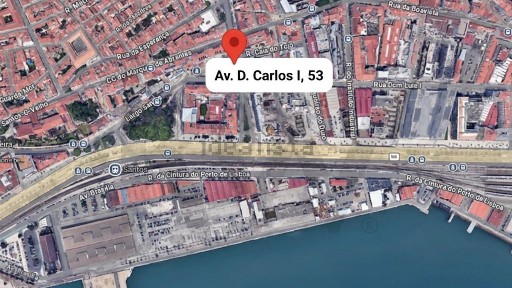 Arrendamento de espaço comercial na Avenida Dom Carlos I, 53