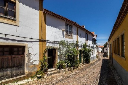 Moradia independente à venda em Tomar e Santa Maria dos Olivais