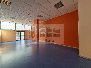 Arrendamento de espaço comercial na Colinas do Cruzeiro