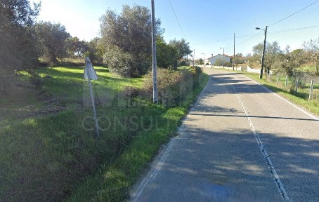 Moradia independente à venda na Rua das Casas Novas