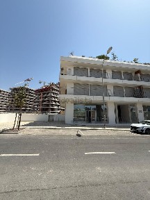 Arrendamento de espaço comercial na Rua Carlos Saraiva, 10