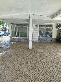 Arrendamento de espaço comercial na Rebelva