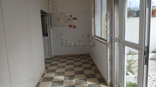 Arrendamento de espaço comercial em Casal do Privilégio, 14