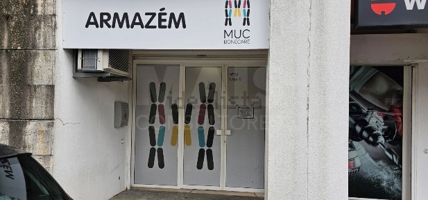 Alfragide, Praça António Macedo