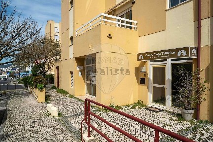 Arrendamento de espaço comercial na Rua Abel Salazar