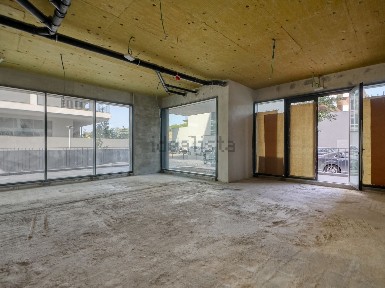 Arrendamento de espaço comercial na Alameda Engenheiro José Mattos e Silva