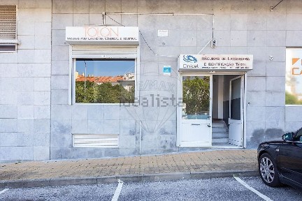 Sacavém e Prior Velho, Rua Doutor João Amaral