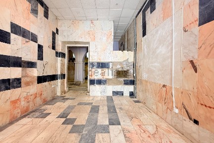Arrendamento de espaço comercial na Rua Caetano Palha