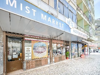Supermercado para trespasse na Rua António Pedro, 72