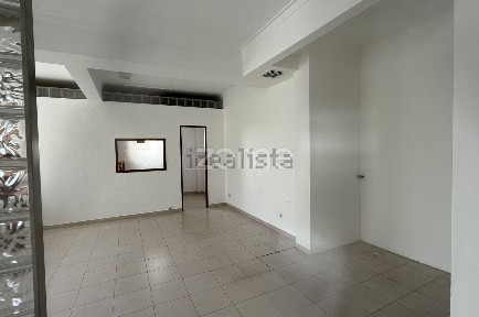 Arrendamento de espaço comercial no Quinta de Valejas, 5